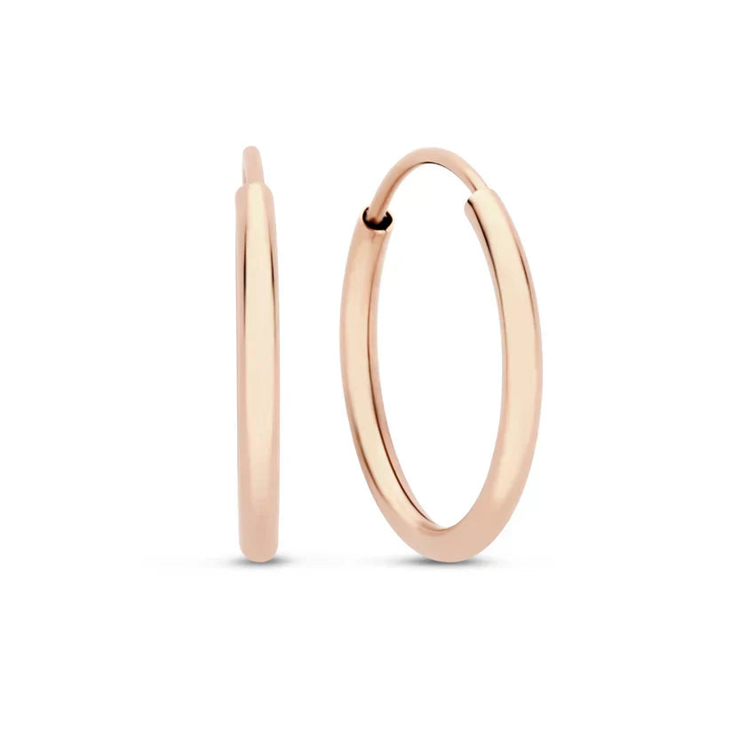 Mara – Sleek Gold Earrings